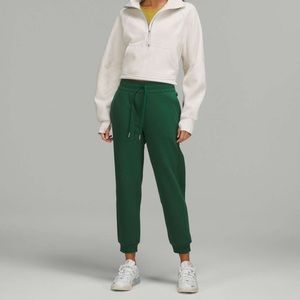 Lululemon Scuba High-Rise 7/8 Jogger